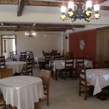 Hotel Koryschades Village Karpenisi